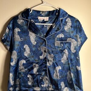Tommy Bahama Blue Leopard Print Pajama Top